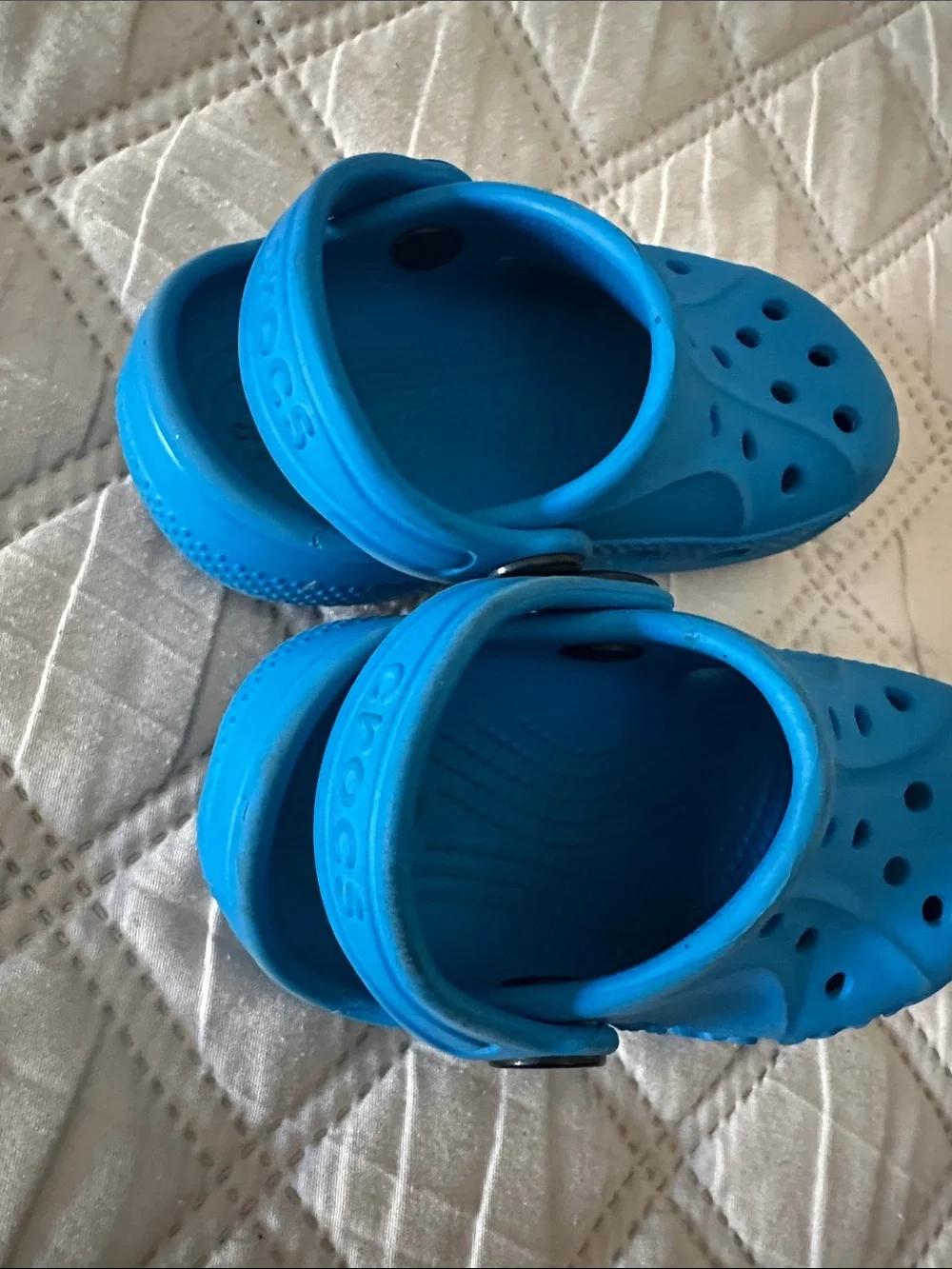 CROCS Kids Classic Clog in Bright Blue